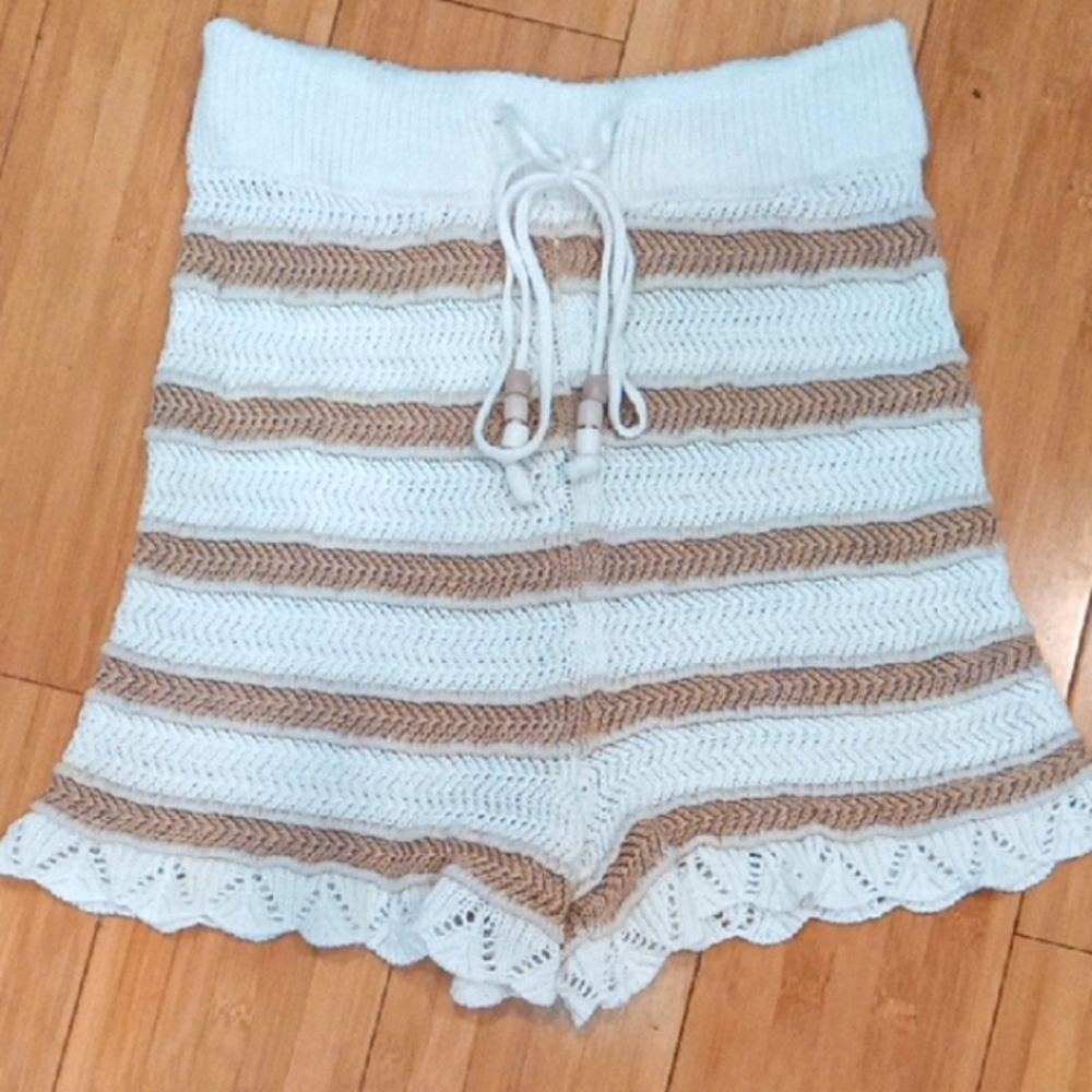 Festival Style Chic High Waist Knit Shorts - White and Tan